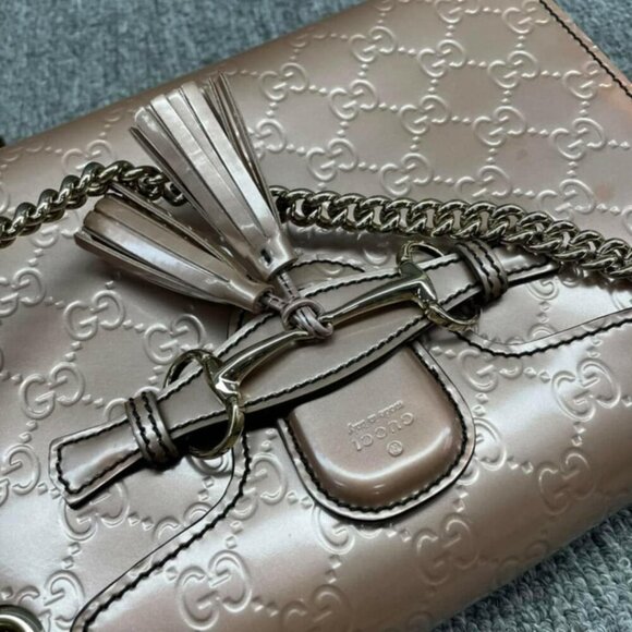 100% Authentic GUCCI Emily GG Patent Leather Shoulder Bag 370-101424 - Picture 4 of 16